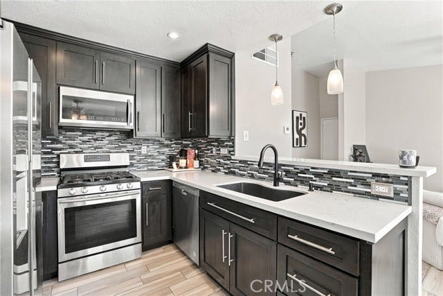 2616 Avenida del Vista, #B204, Corona, CA 92882