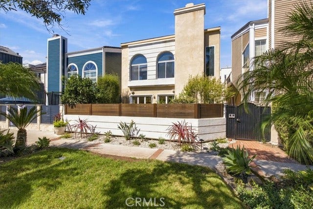 Property photo for 117 Mast Mall, Marina Del Rey, CA