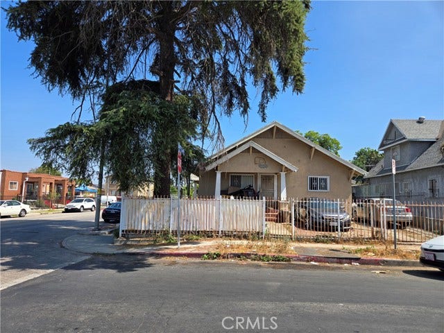 Property photo for 401 E 46th ST, Los Angeles, CA