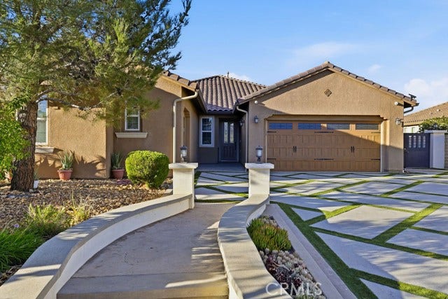 3945 Derby CIR, Lancaster, CA 93536