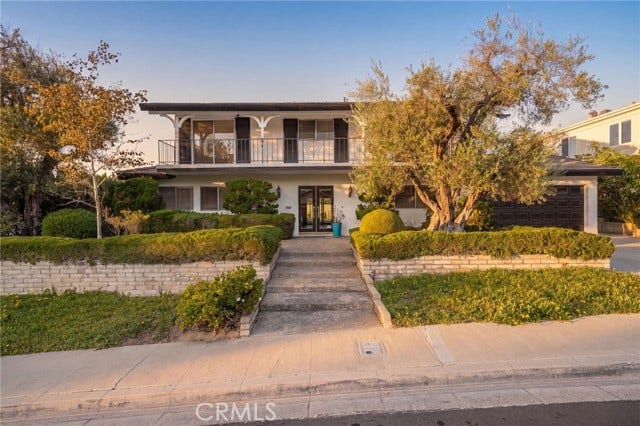 Property photo for 890 N Hillside DR, Long Beach, CA