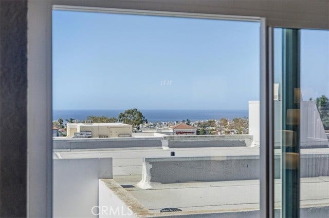 941 1st ST, Hermosa Beach, CA 90254
