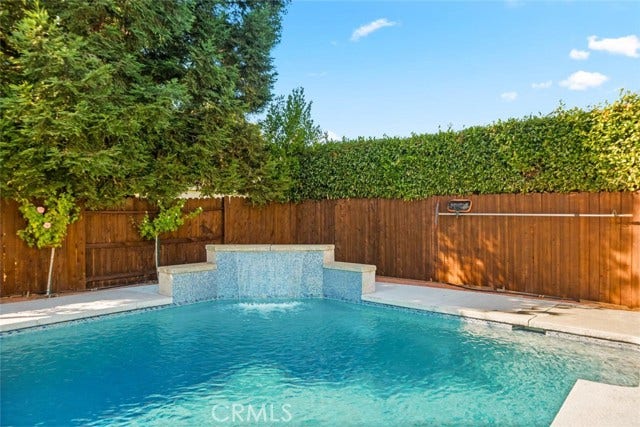 1 London CT, Chico, CA 95973