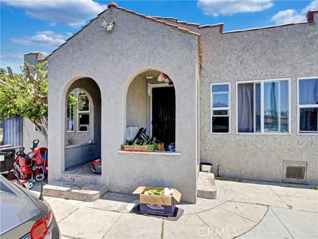 Property photo for 5420 Manhattan PL, Los Angeles, CA