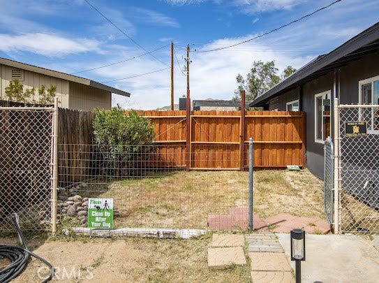 7167 Cherokee, Yucca Valley, CA 92284 7167 Cherokee, Yucca Valley, CA 92284
