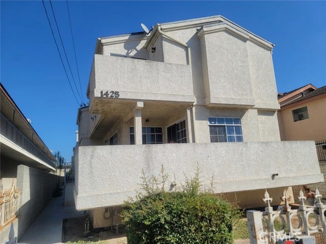 Property photo for 1425 W 146th ST, #1, Gardena, CA
