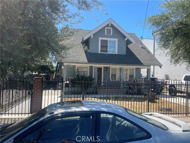 Property photo for 620 E 28th ST, Los Angeles, CA