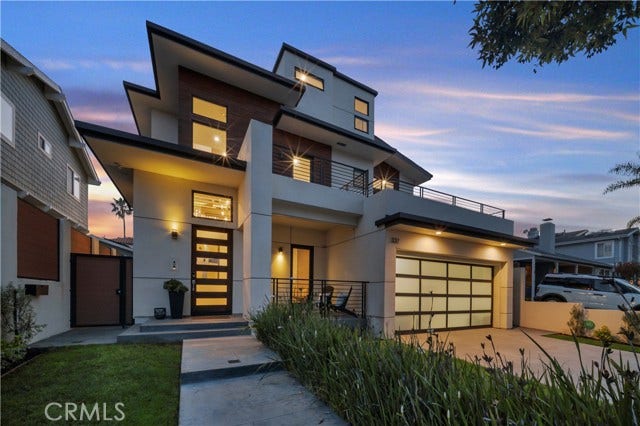 Property photo for 332 Avenue E, Redondo Beach, CA
