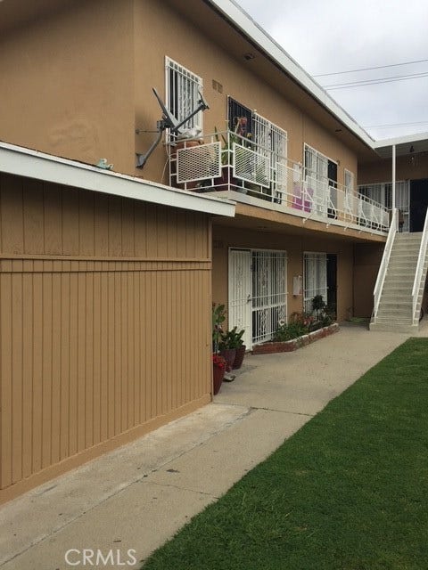 Property photo for 10210 S 10th, Inglewood, CA