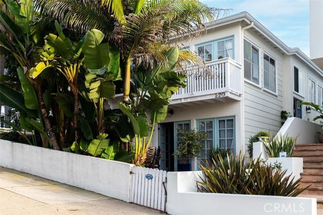 Property photo for 220 29th ST, Manhattan Beach, CA