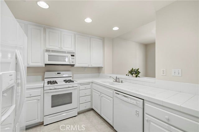28157 Ashbrook, Valencia, CA 91354
