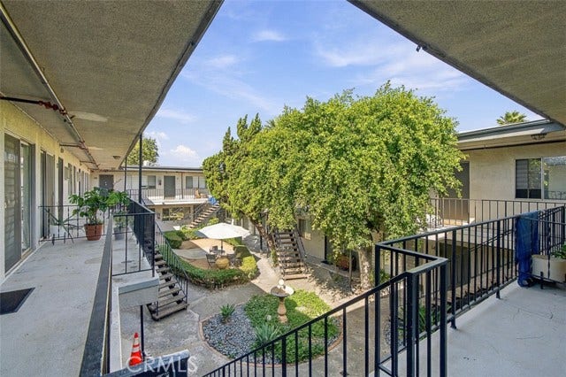 435 N Euclid, Pasadena, CA 91101