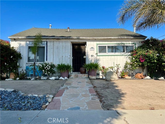 Property photo for 528 S Ash AVE, Inglewood, CA