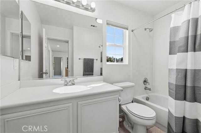 28473 Connick PL, Saugus, CA 91350