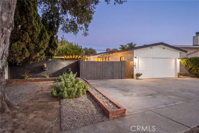 2000 Iroquois, Long Beach, CA 90815