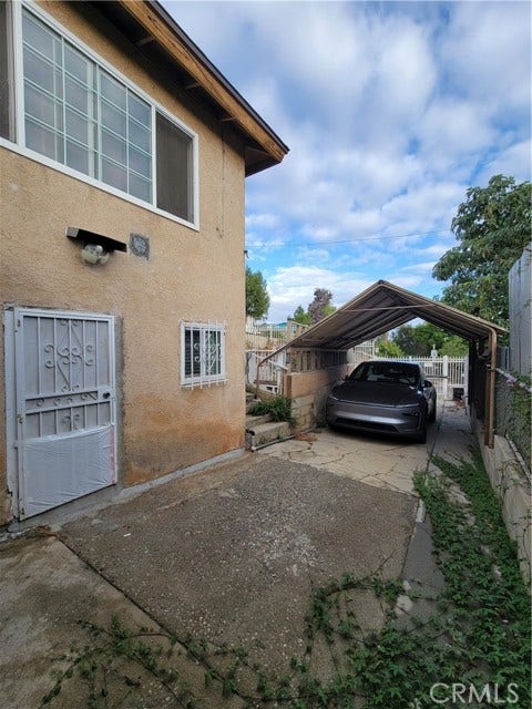 Property photo for 519 N Indiana, Los Angeles, CA