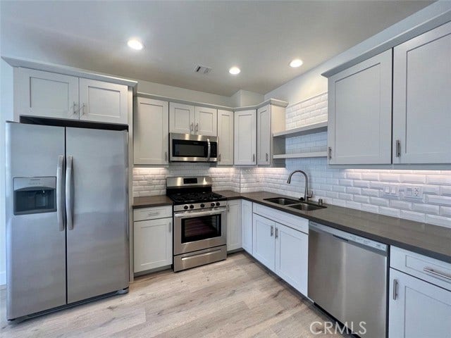 Property photo for 314 6th, #302, Los Angeles, CA