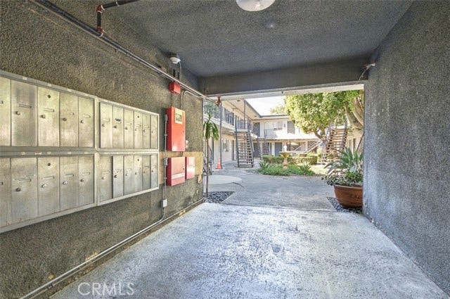 435 N Euclid, Pasadena, CA 91101