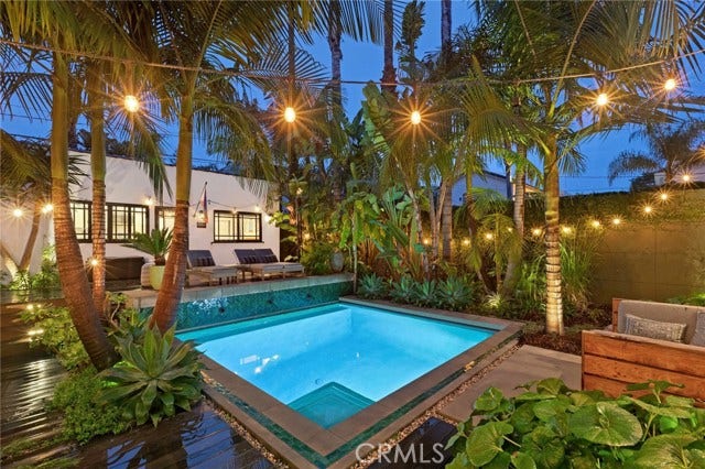Property photo for 737 N Orange DR, Los Angeles, CA