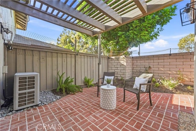 17515 Via Lindo, Tustin, CA 92780 17515 Via Lindo, Tustin, CA 92780