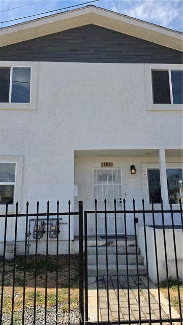 Property photo for 706 W 104th PL, Los Angeles, CA