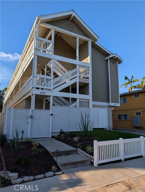 Property photo for 642 W Imperial, El Segundo, CA