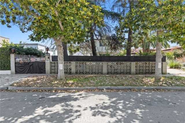 Property photo for 620 N Kilkea DR, Los Angeles, CA