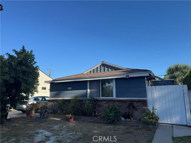 Property photo for 17212 Strathern, Los Angeles, CA