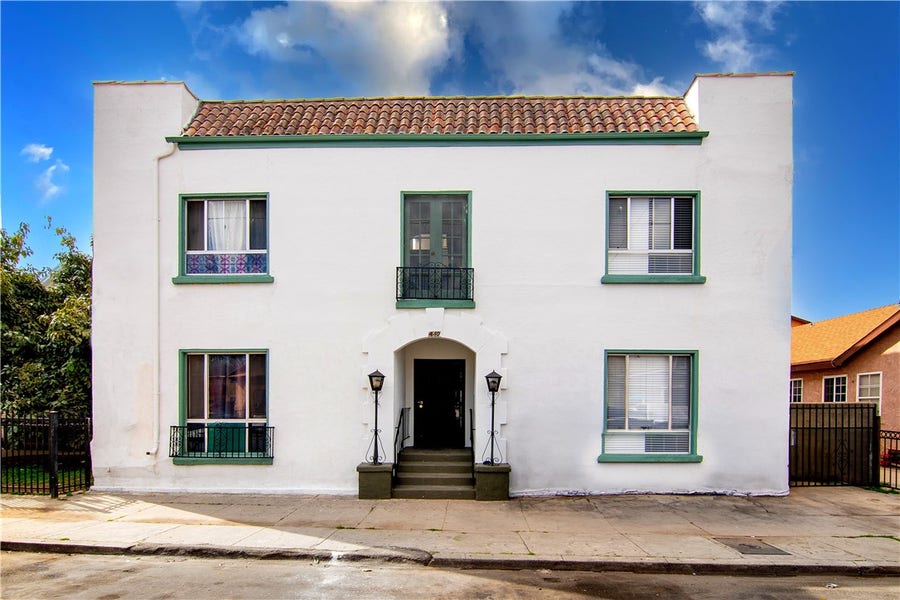 Property photo for 440 E 27th, Los Angeles, CA