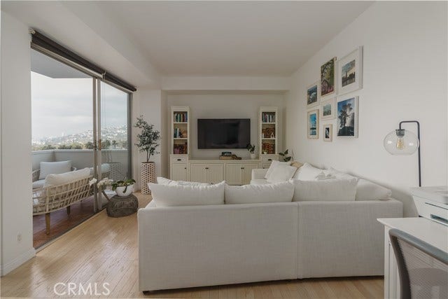 Property photo for 7250 Franklin, #1008, Los Angeles, CA