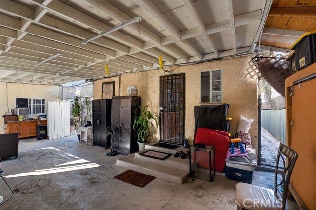 6856 Laurel Canyon BLVD, North Hollywood, CA 91605