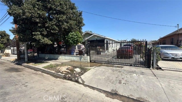 Property photo for 9602 Holmes AVE, Los Angeles, CA