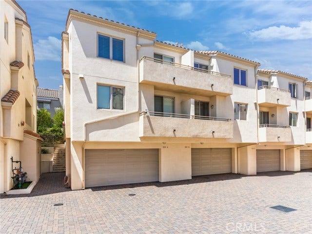 Property photo for 311 Kansas ST, #B, El Segundo, CA