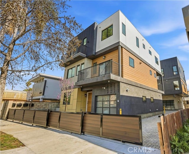 10158 Regent Street, Los Angeles, CA 90034
