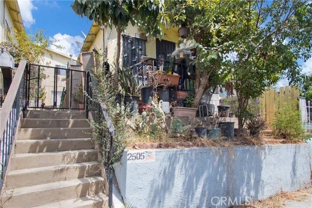 Property photo for 2505 Chelsea, Los Angeles, CA