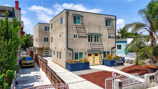 Property photo for 3019 S Raymond AVE, #1/2, Los Angeles, CA
