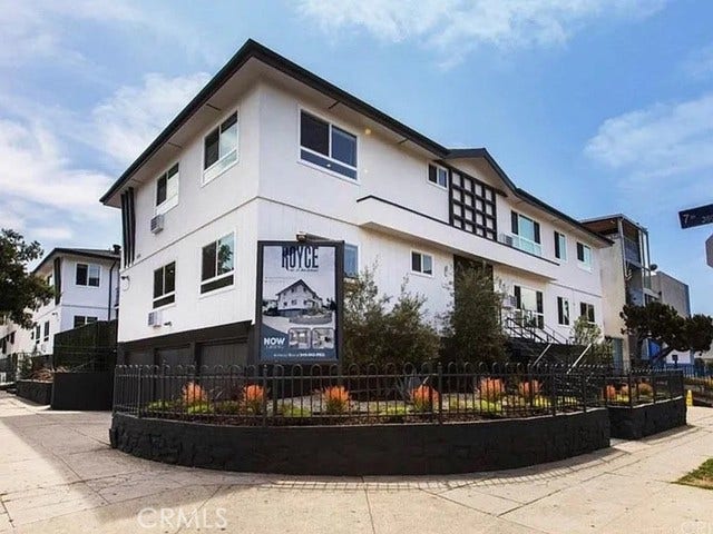 Property photo for 702 S St Andrews Place, #1, Los Angeles, CA