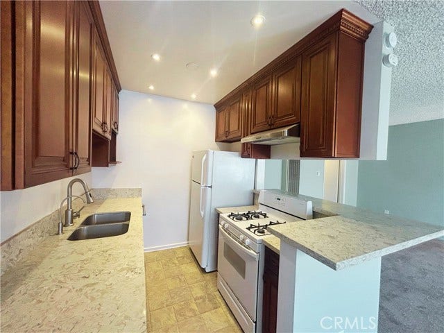 Property photo for 1522 S Centinela Ave, #204, Los Angeles, CA