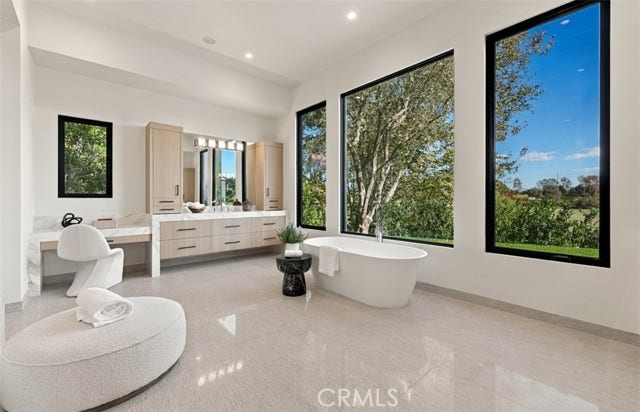 76 Hillcrest LN, Newport Beach, CA 92660