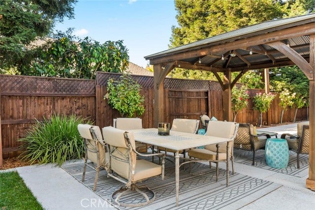 1 London CT, Chico, CA 95973