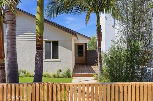 Property photo for 2011 Springfield AVE, Hermosa Beach, CA