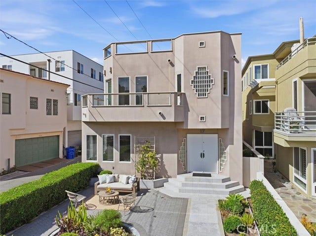 Property photo for 17 16th ST, Hermosa Beach, CA