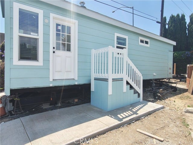 Property photo for 1930 Stewart ST, #33, Santa Monica, CA