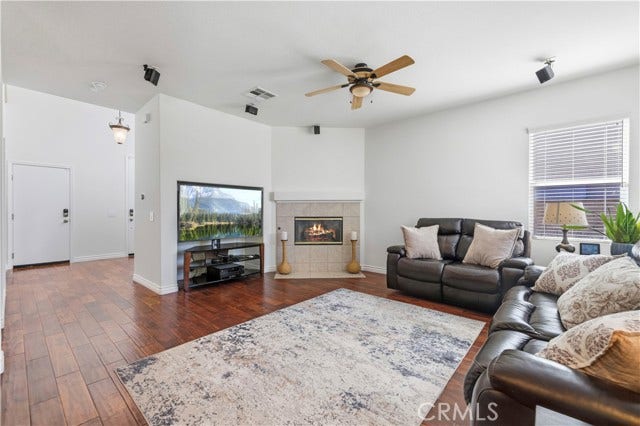 28473 Connick PL, Saugus, CA 91350