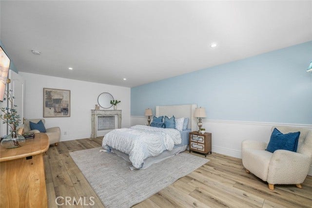 25441 Marina CIR, Mission Viejo, CA 92691 Upstairs Secondary Primary Suite