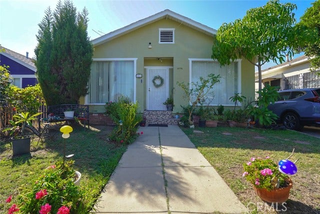 Property photo for 3415 S gramercy PL, Los Angeles, CA