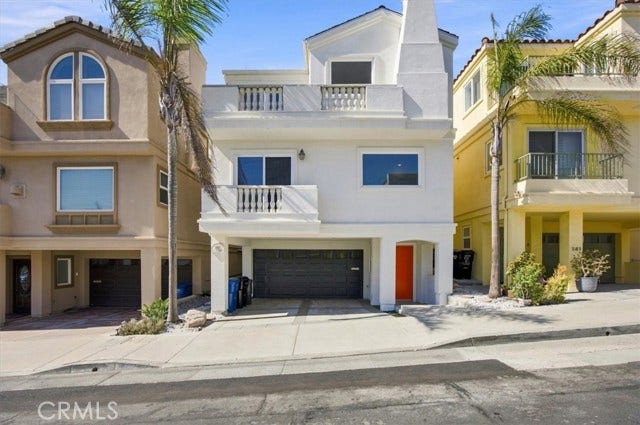 Property photo for 137 Lyndon ST, Hermosa Beach, CA