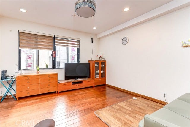 Property photo for 533 S St Andrews PL, #104, Los Angeles, CA