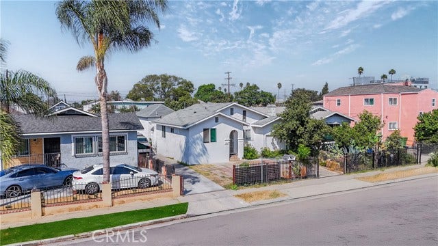 Property photo for 421 E 65th, Los Angeles, CA