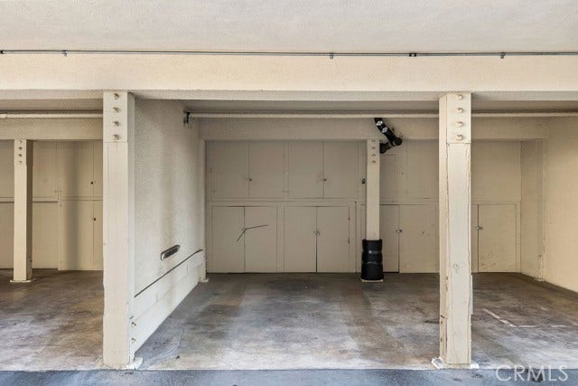 Spacious carport with tons of storage - bring your surfboard!